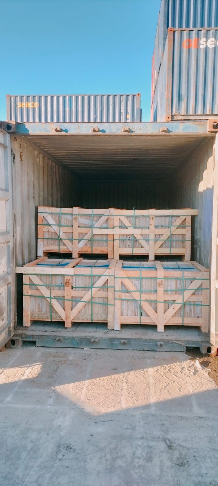 Classic Travertine (Cross-Cut) — Turkish natural stone shipment loaded at Aliağa, TR for Marbella, Malaga, Spain Classic Travertine (Cross-Cut) — Turkish natural stone shipment loaded at Aliağa, TR for Marbella, Malaga, Spain