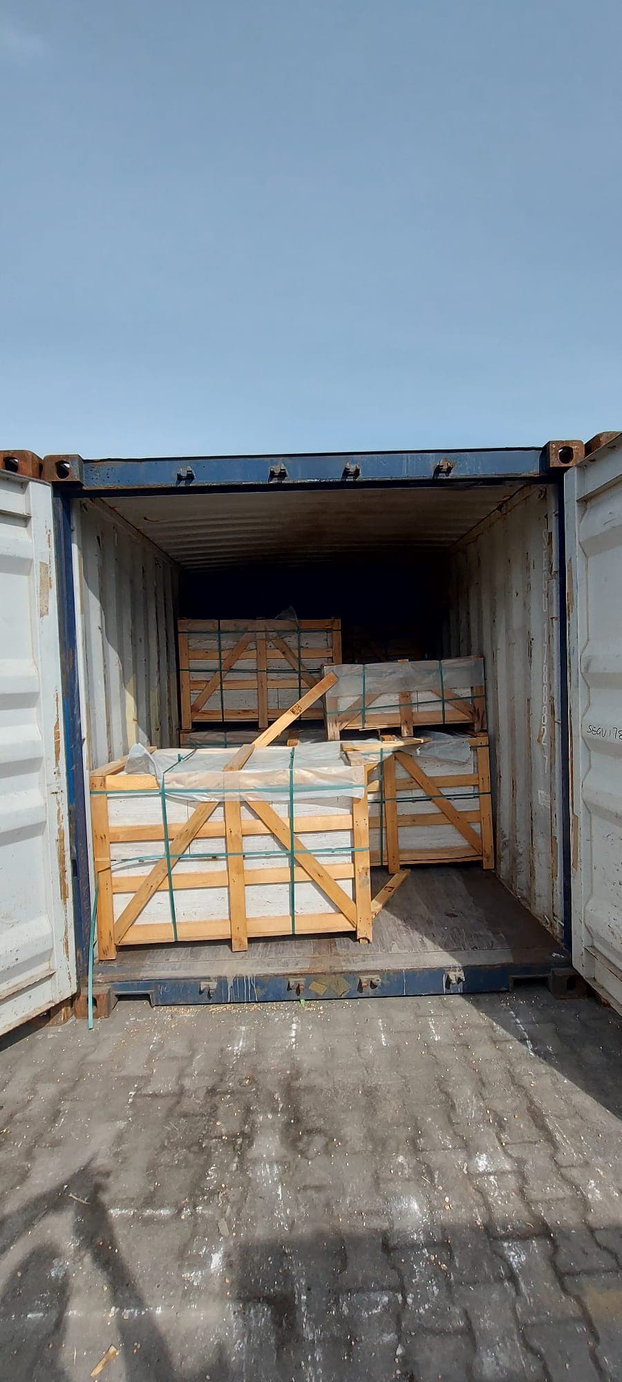 Classic Travertine — Turkish natural stone shipment loaded at Aliağa, TR for Tanger Med, MA Classic Travertine — Turkish natural stone shipment loaded at Aliağa, TR for Tanger Med, MA