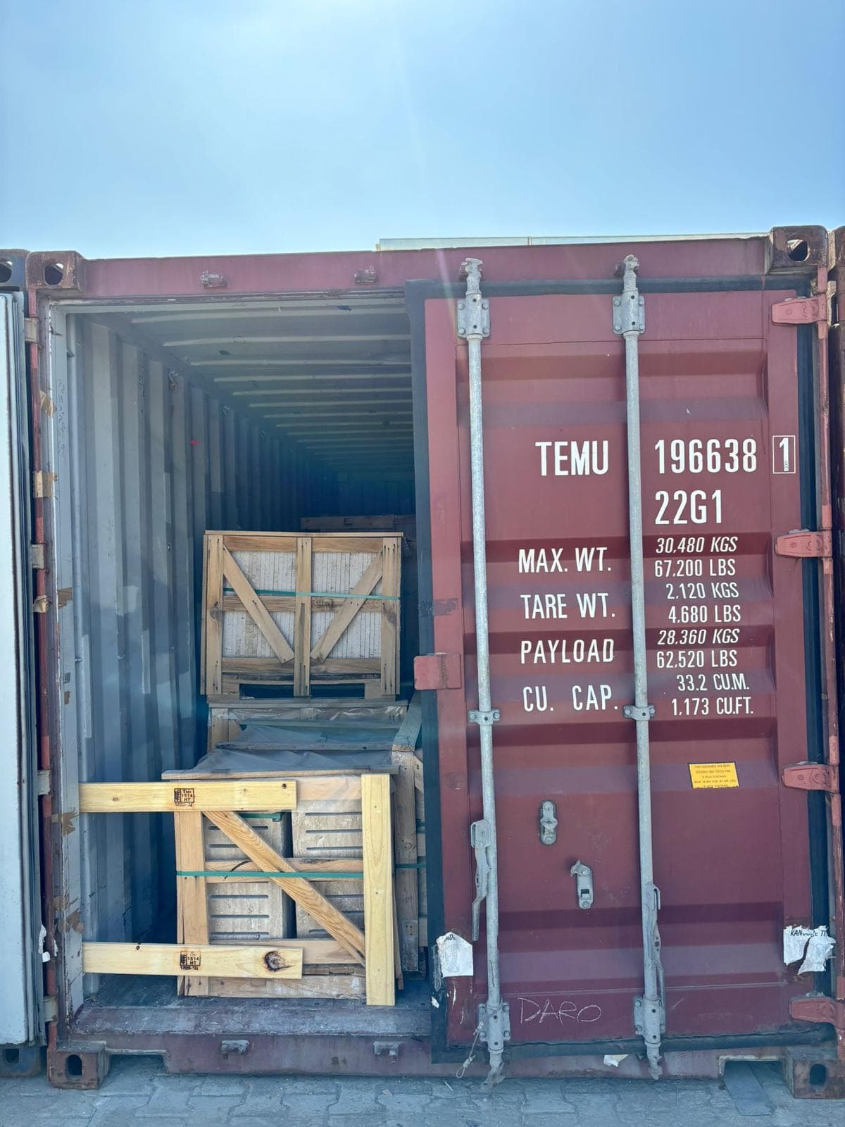 Light Travertine (Vein-Cut) — Turkish natural stone shipment loaded at Aliağa, TR for Caucedo, Dominican Republic Light Travertine (Vein-Cut) — Turkish natural stone shipment loaded at Aliağa, TR for Caucedo, Dominican Republic