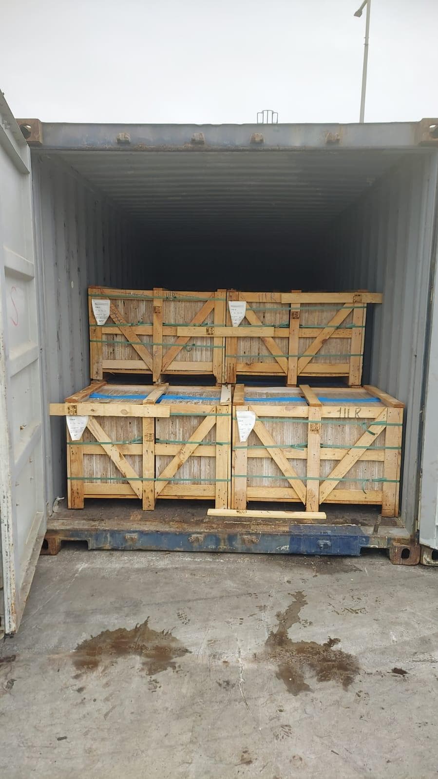 Classic Travertine (Cross-Cut) — Turkish natural stone shipment loaded at Aliağa, TR for Formby, Sefton, GB Classic Travertine (Cross-Cut) — Turkish natural stone shipment loaded at Aliağa, TR for Formby, Sefton, GB